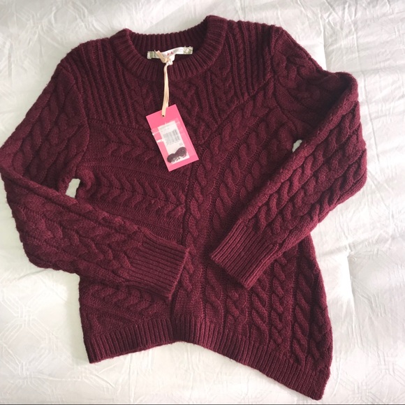 Chelsea & Violet Sweaters - Chelsea & Violet chunky cable-knit sweater